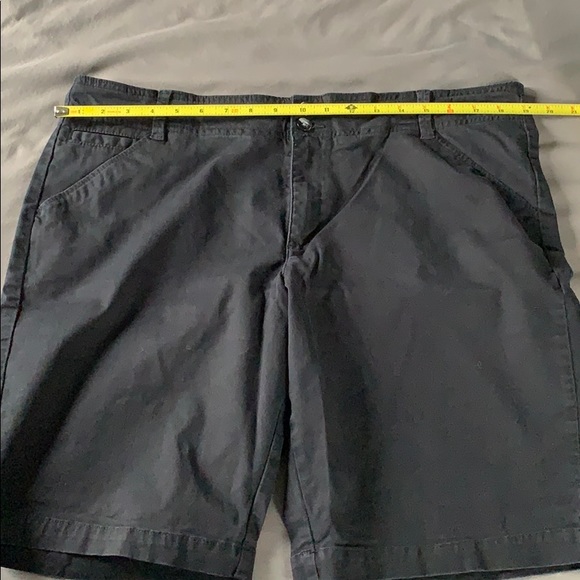 Lee shorts. EUC. - Picture 5 of 8
